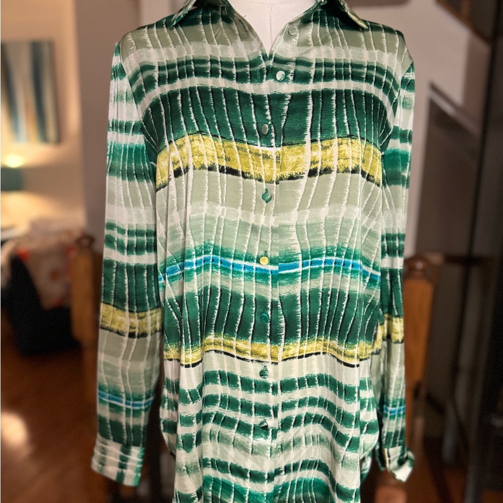 Jones New York Green and Cream Sleek Button up blouse XS